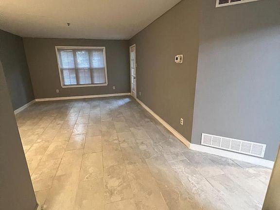 3rd image of 704 Willings Way #704