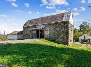 39715 Old Wheatland Rd, Waterford, VA 20197