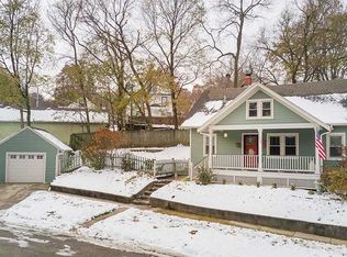 1529 Oakes Ave, Rockford, IL 61107