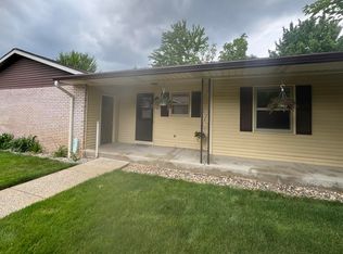 7337 Grove Dr, Jenison, MI 49428
