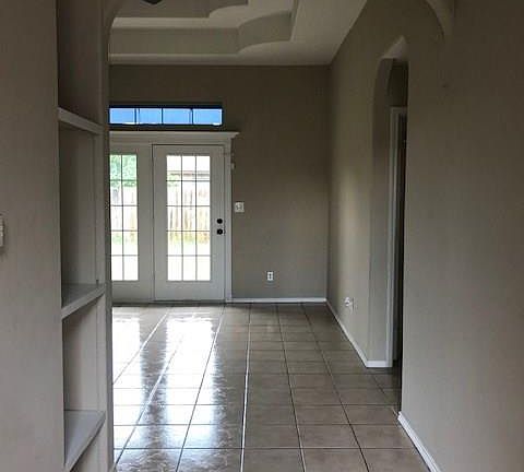 2nd image of 2655 Las Brisas Blvd