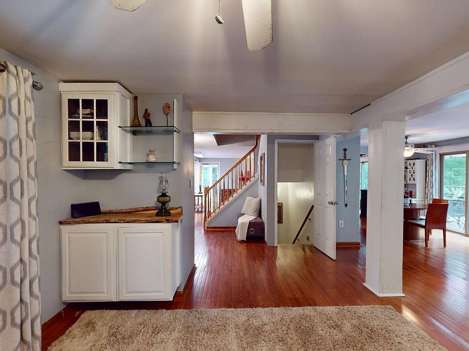 1st image of 8609 North Dr