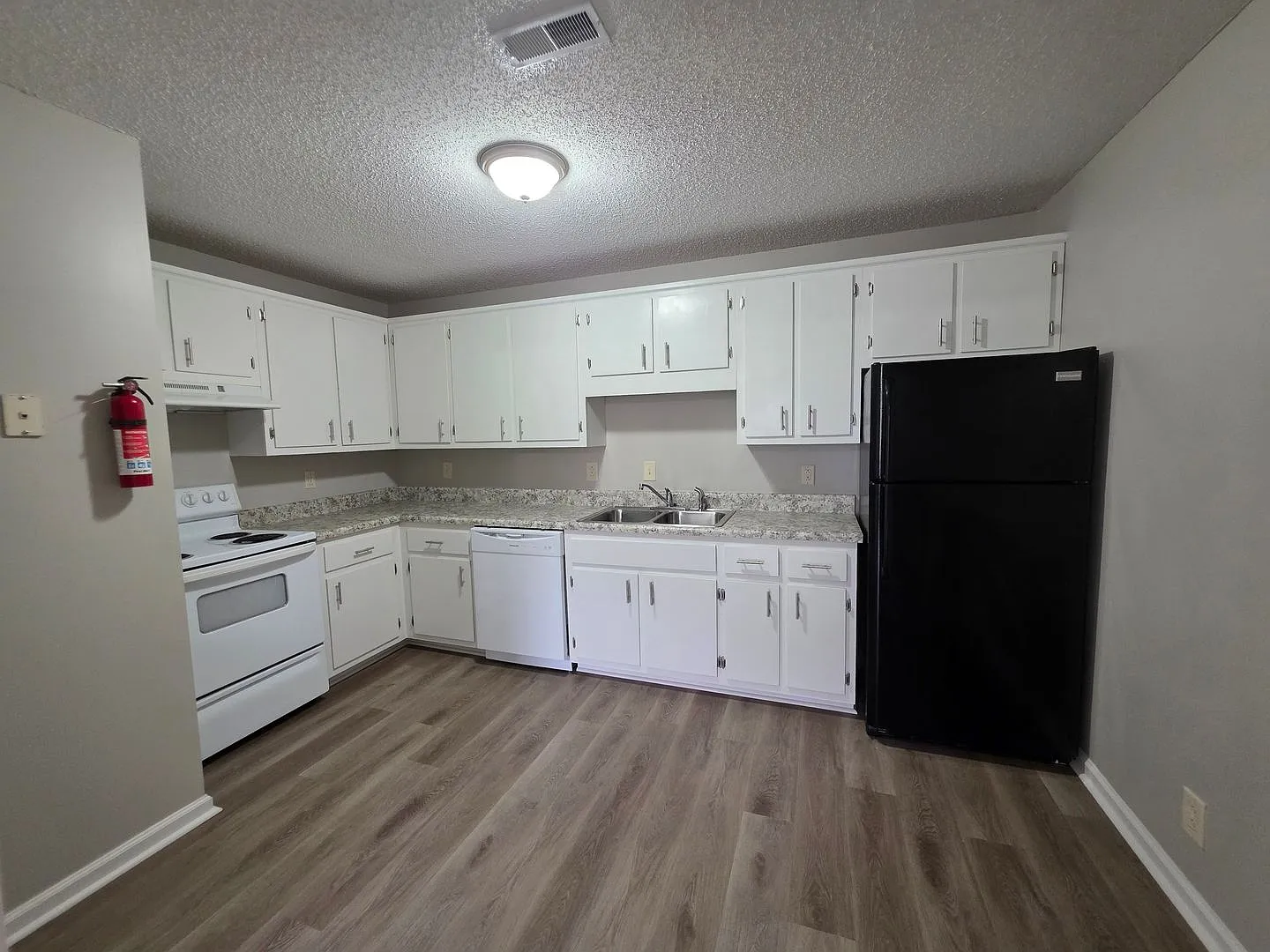 128 Marie Drive — Photo 4