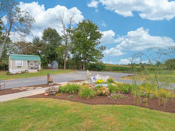 3rd image of 4470 Fairview Dr