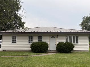 752 Fremont Rd, Valparaiso, IN 46385