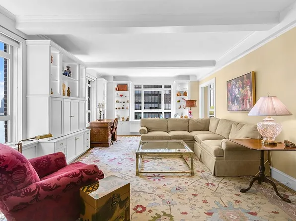 2 Beekman Pl APT 8C, New York, NY 10022