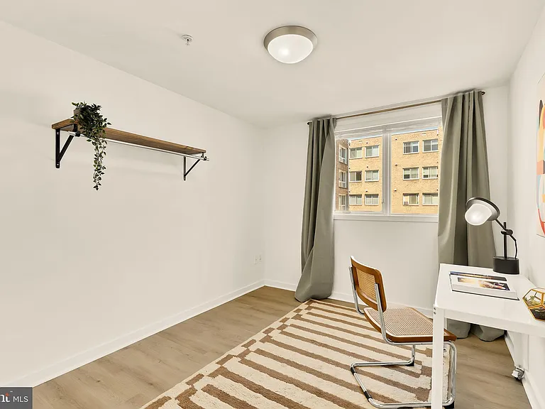 1423 Newton St NW #204 — Photo 21
