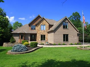 1425 Maple Ridge Dr, New Richmond, OH 45157