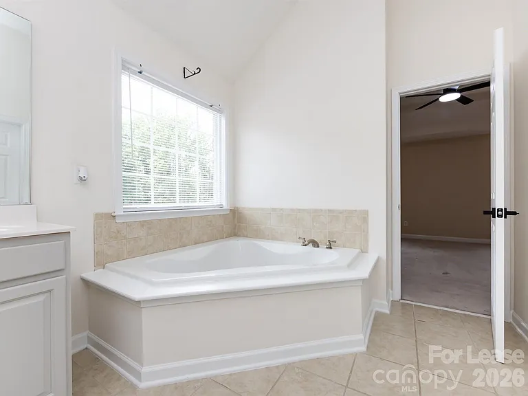 10836 Clark St — Photo 32