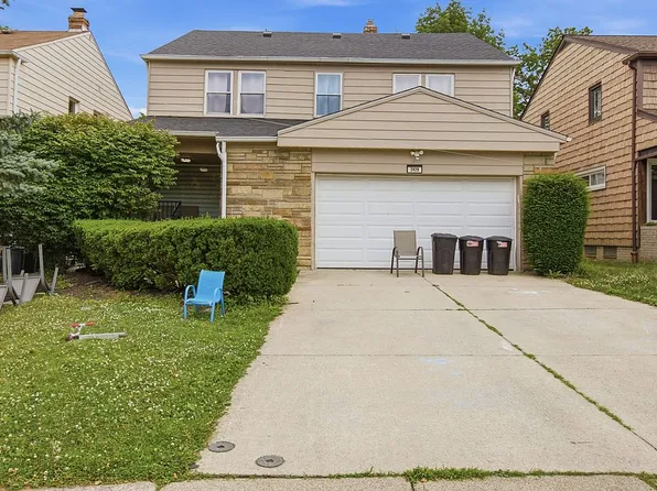 2429 Claver Rd, University Heights, OH 44118
