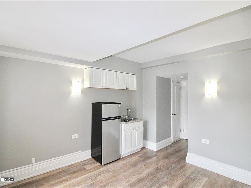 2nd image of 240 W 73rd St APT 213