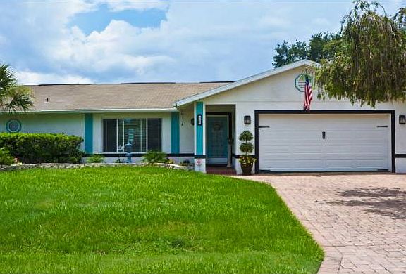 2nd image of 1384 Emerald Dr