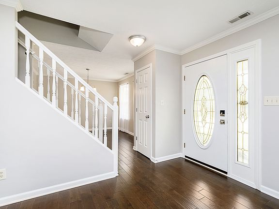 3rd image of 9900 Youngwood Ln