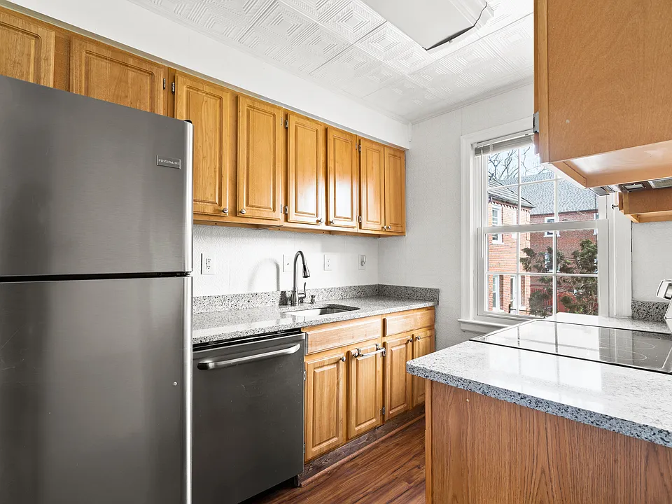 2124 Suitland Ter SE #1-202