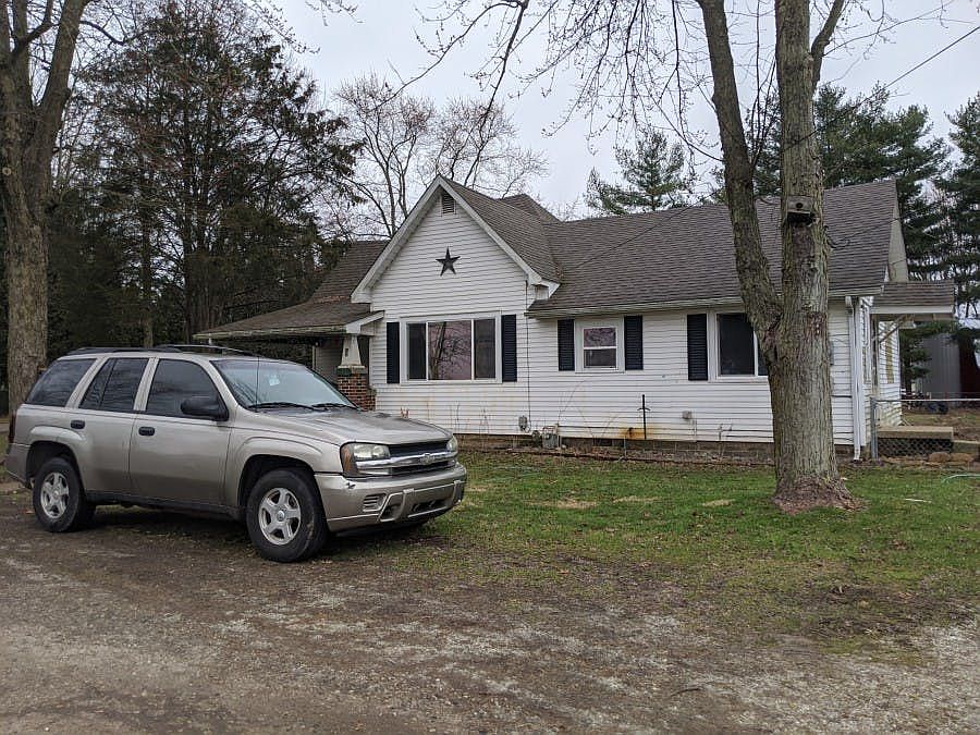 1st image of 10767 N Ross St