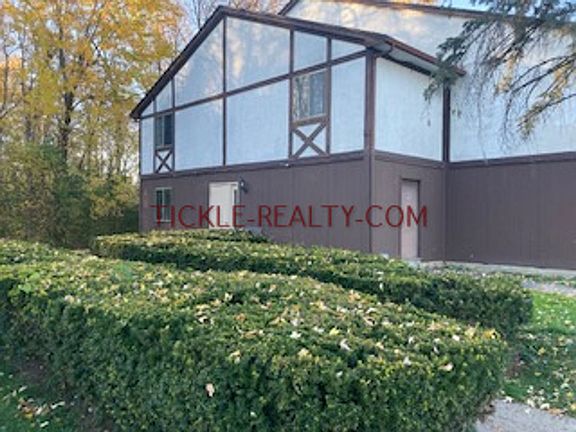 2nd image of 1450 Wood Dr #15