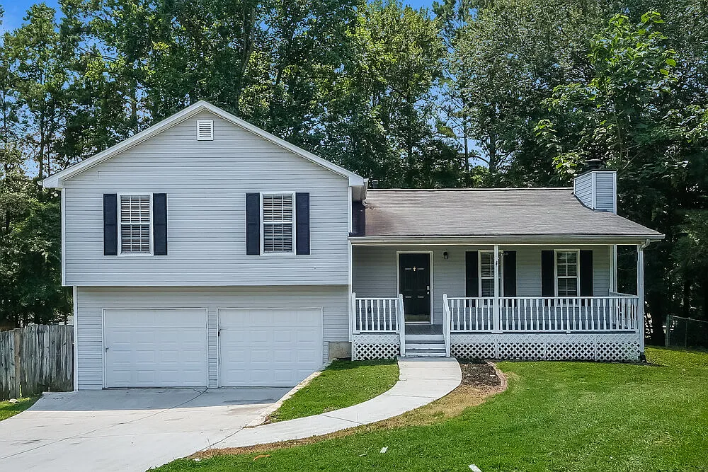 3 bed, 2.0 bath, 1200 sqft, $1,670 — Photo 1