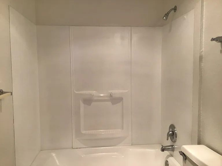 1436 E 9th St #6 — Photo 9