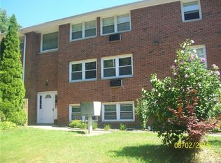 137 Howe Ave #4, Shelton, CT 06484
