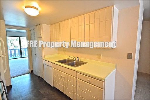 2nd image of 4712 S Woodduck Ln