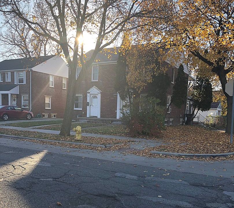 2nd image of 7755 Manor St