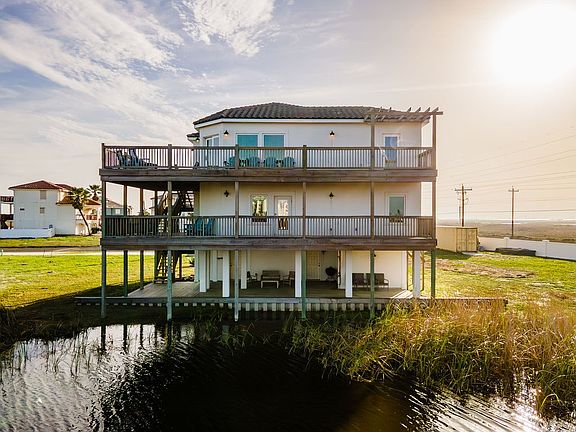 2nd image of 146 Villa Pamplona Dr