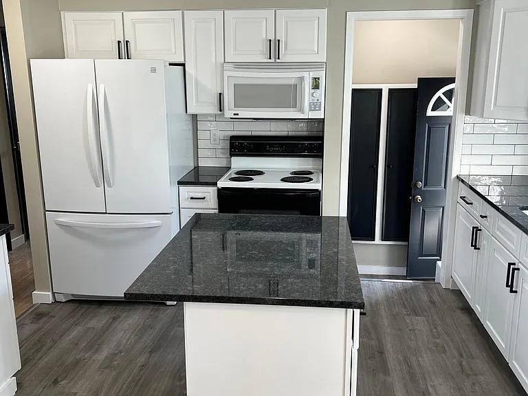 149 Elmsford Ave — Photo 15