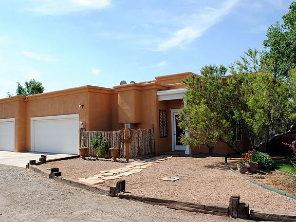 4th image of 305 Faculty Ln