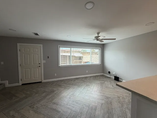 2605 Carleton Ln — Photo 17