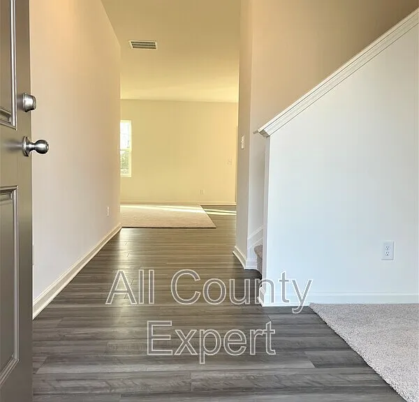 226 San Marino Way — Photo 2