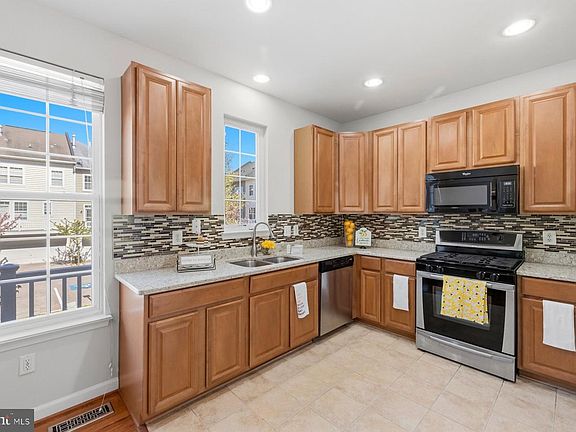 4th image of 4210 Talmadge Cir
