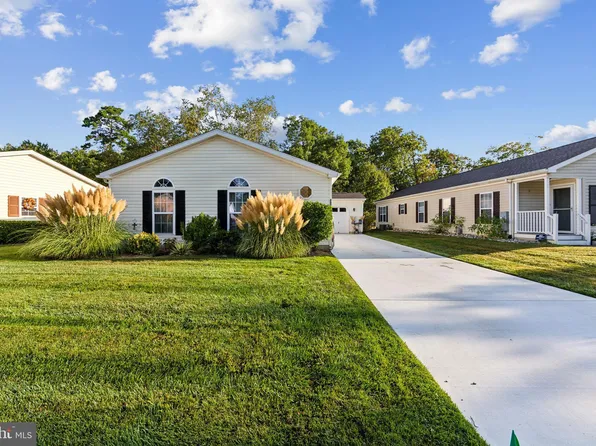 297 Pebble Beach Dr, Mays Landing, NJ 08330