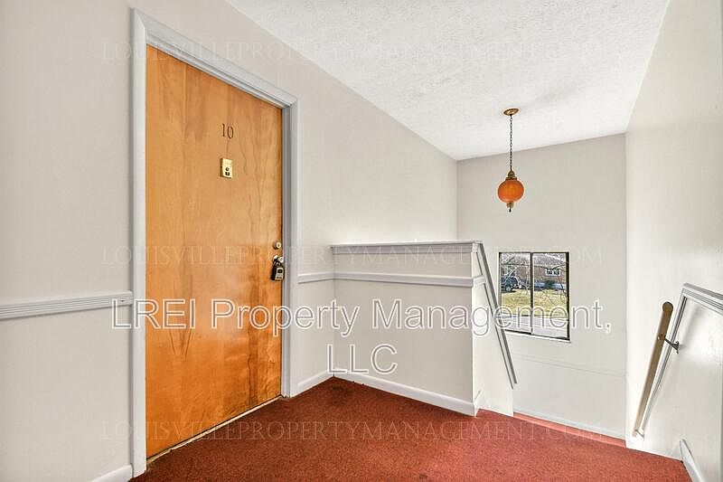 Ravenwood Apartments 160103 Gagel Avenue 2 1603 Gagel Ave