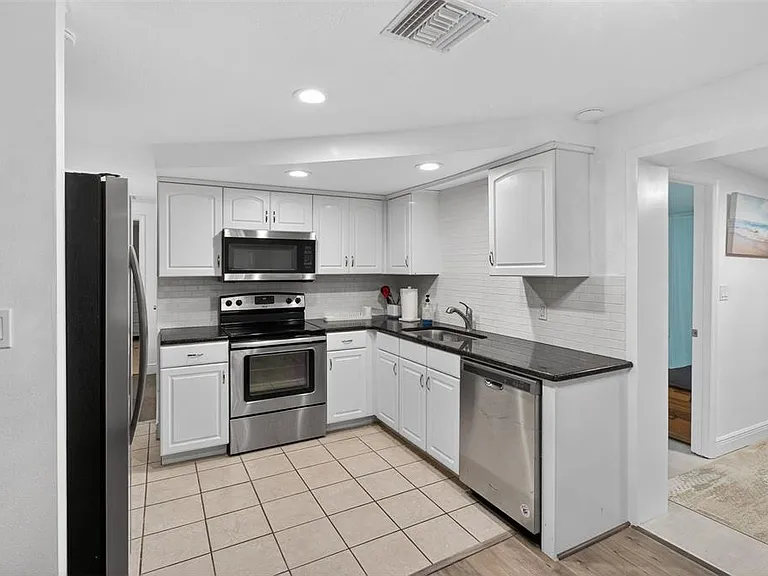 3214 Huntington Rd — Photo 5