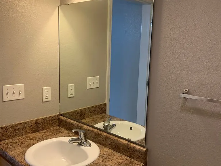 102 Fleetwood Dr — Photo 13