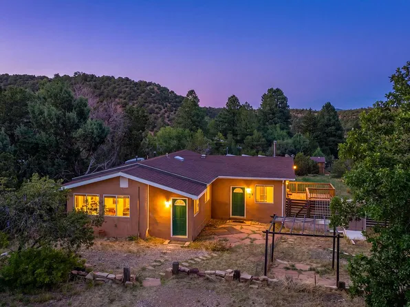 2 Cooper Rd, Cedar Crest, NM 87008
