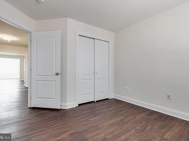 7757 Crystal Brook Way — Photo 32