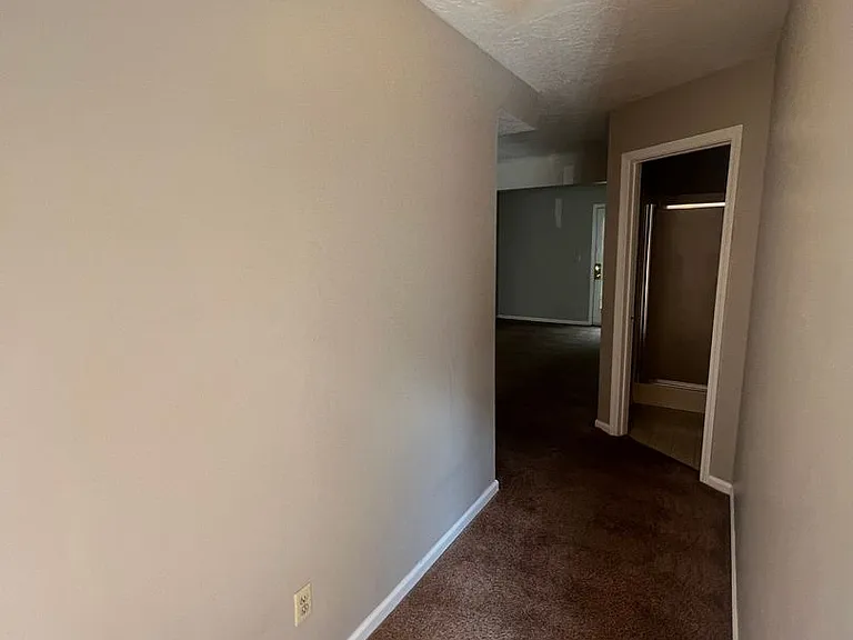 148 W Peach St — Photo 6