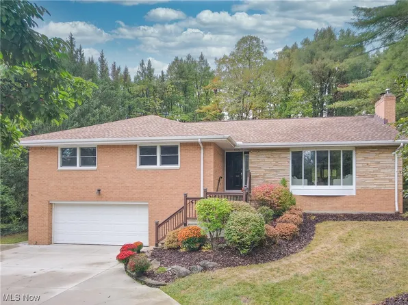 7435 Amber Ln, Brecksville, OH 44141