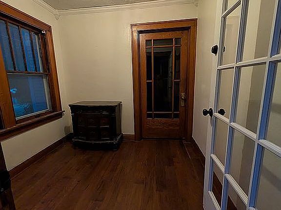 2nd image of 313 E Lime St