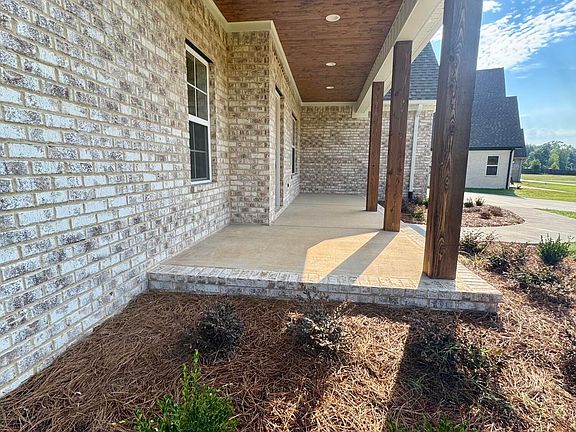 4th image of 1068 Scotts Place Dr
