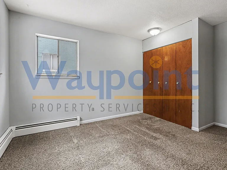 908 E Oak St #3 — Photo 8