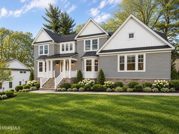 3 Barrington Court, Holmdel, NJ 07733