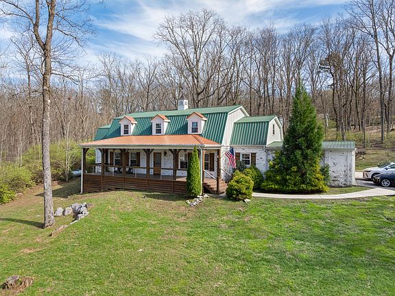 2nd image of 1022 River Bend Rd