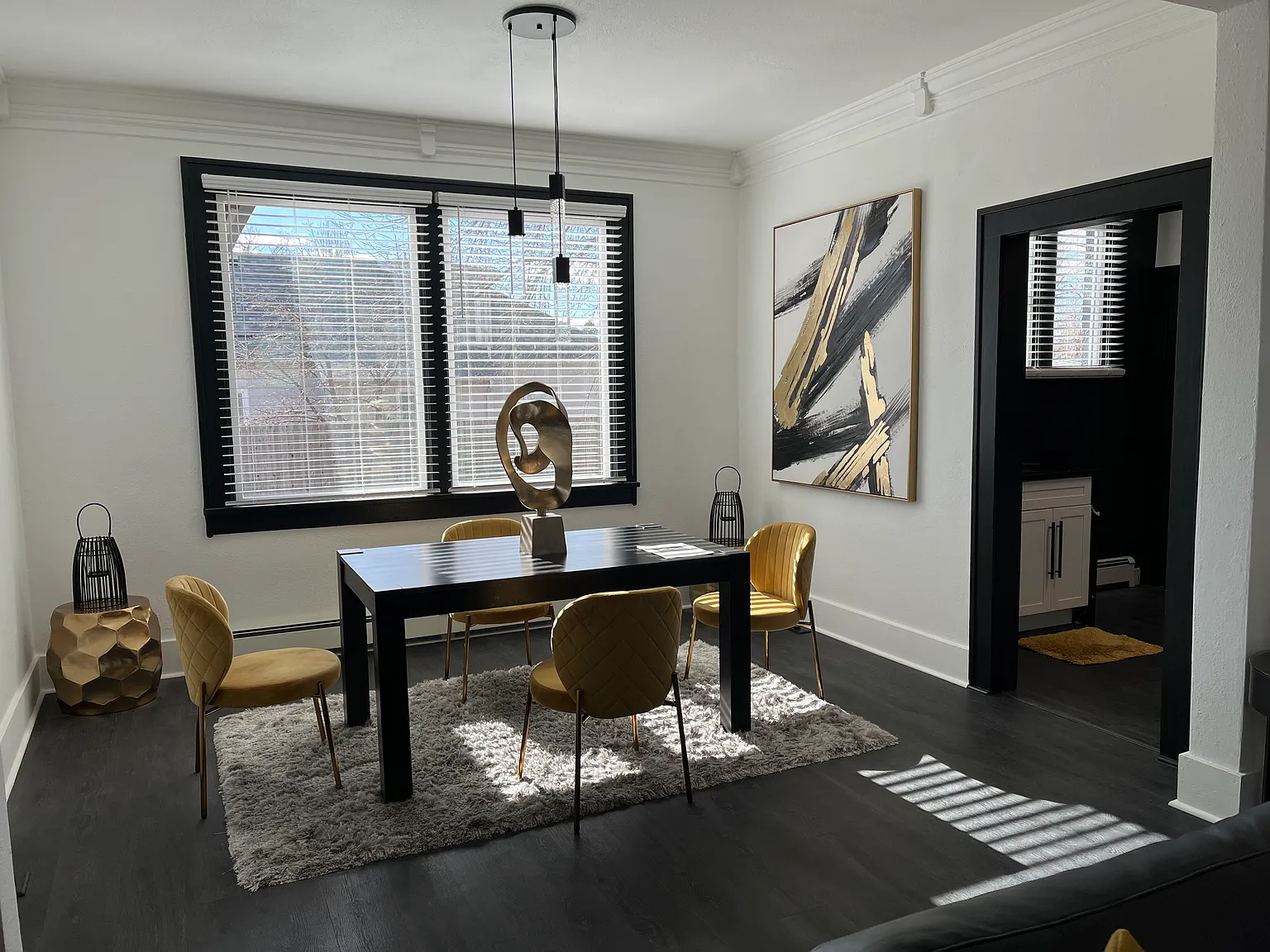 3 bed, 2136 sqft, $3,200 — Photo 4