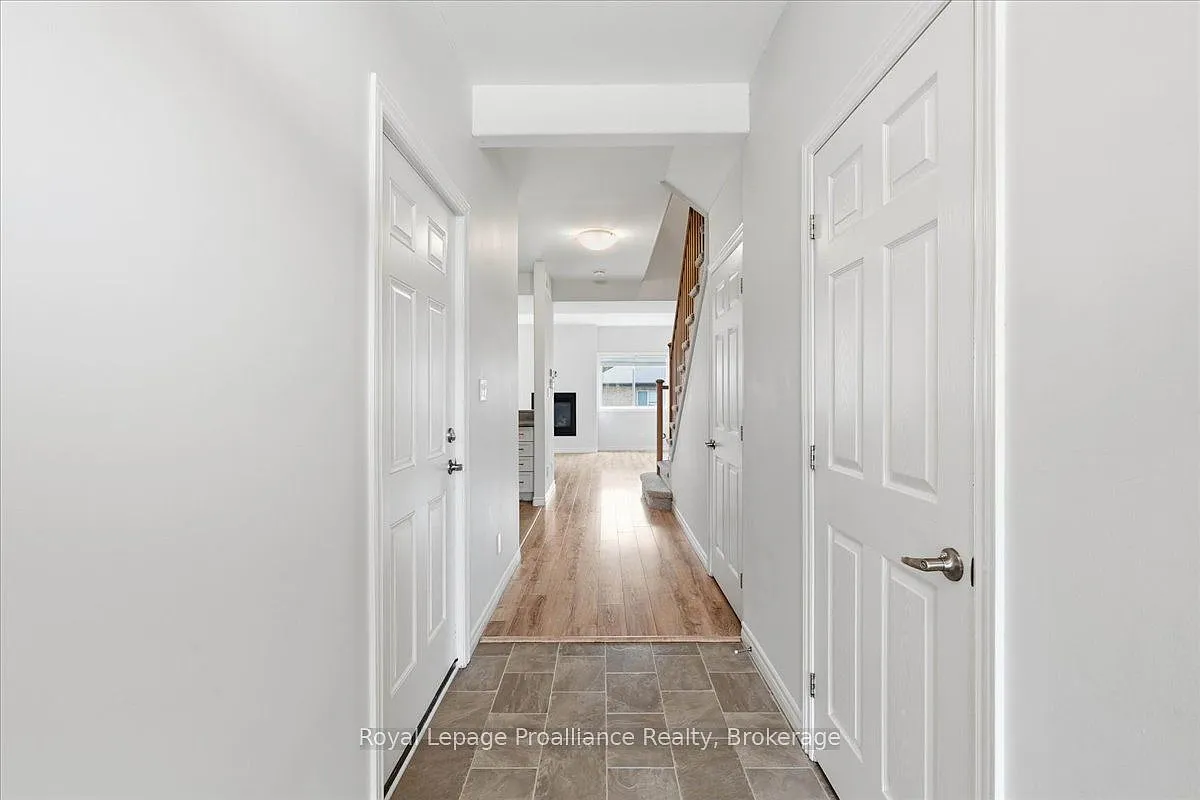 3 bed, $2,400 — Photo 3