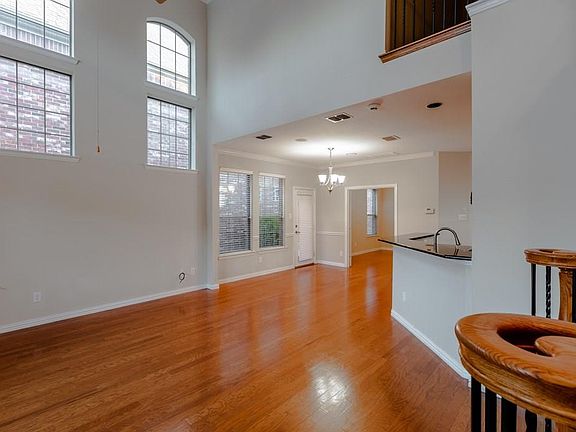 3rd image of 7008 Dry Creek Dr