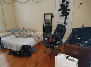6 White Street Pl #E, Cambridge, MA 02140