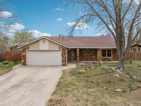 2745 W 113th St S, Jenks, OK 74037