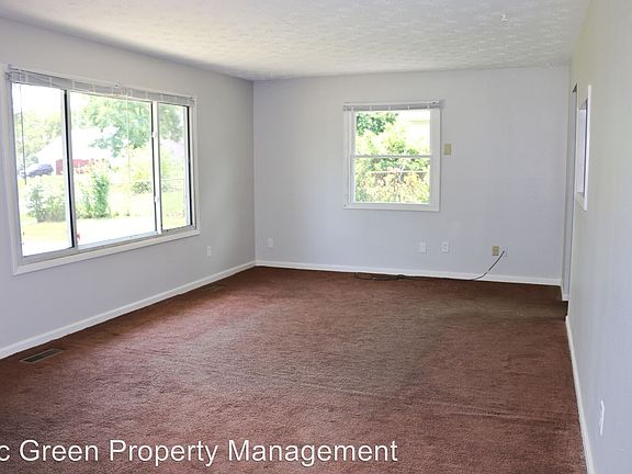 3rd image of 2611 Onaota Ave